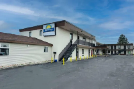 Days Inn by Wyndham Wheatland Hotels in Platte County