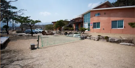 Yeongju Punggi Hwangto Pension Отели рядом с достопримечательностью «Buseoksa Temple»