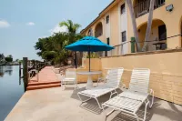 OYO Waterfront Hotel- Cape Coral Fort Myers, FL Hotel di Matlacha