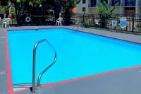 Days Inn by Wyndham Ashland - Swimmingpools