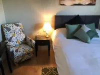 The Horseshoe & Castle Hotels in Cooling