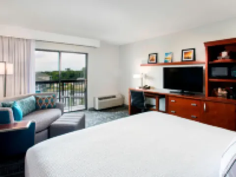 コートヤード・マートル・ビーチ・ベアフット・ランディング マートル・ビーチのホテル