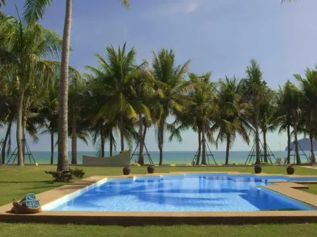 Villa Espana Отели рядом с достопримечательностью «Tham Phraya Nakhon»