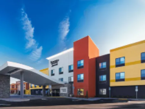 Fairfield Inn & Suites Fresno Yosemite International Airport Hotels in Fresno