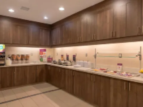 阿克倫南/格林居家旅館 格林酒店