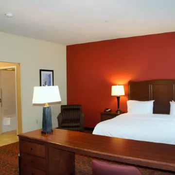 Hampton Inn & Suites Cincinnati/Uptown-University Area