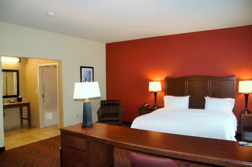 Hampton Inn & Suites Cincinnati/Uptown-University Area
