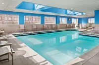Embassy Suites by Hilton Cincinnati RiverCenter - Pools