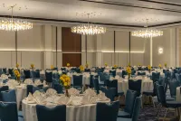 Park Inn by Radisson Hotel and Apartments, Kuwait Hotel di Mangaf