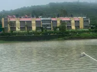 Savshanti Lake Resort Hotel in zona Step Garden