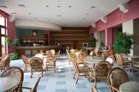 Hrizantema- All Inclusive Hotel - breakfast