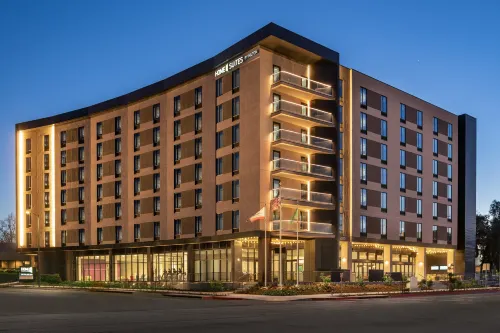 Home2 Suites by Hilton Woodland Hills Los Angeles - breakfast