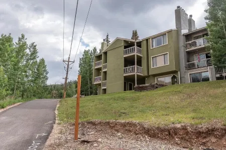 Positive Altitude in Brian Head Отели в г. Брайан Хед