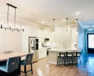 4 beds/ 3 bedrooms/ Family & Pet Friendly