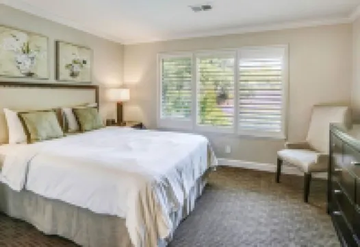 Cozy 3 Beds/2 Bath Condo - Silverado