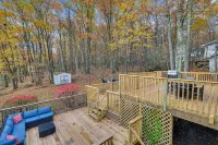 Heart of Pocono Mountains - Huge Yard - Game Rm <10 min to Kalahari & Casino Hotels in Mount Pocono