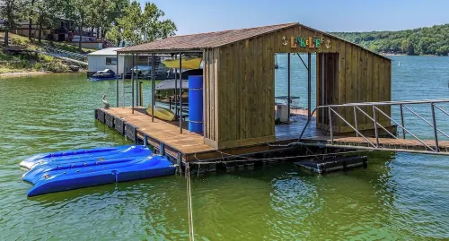 Lakefront Cabin & Bunkhouse with Private Dock
