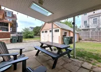 BREATHTAKING BUNGALOW-HOME AWAY FROM HOME