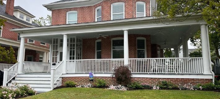 Spacious restored 1914 historic home steps from the beach. Hotels in Cape Charles