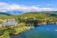 Lakefront home with Dock and lagoon access in Bigfork