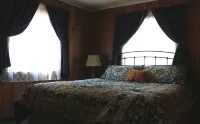INSIDE YOSEMITE! 10 Minutes From Yosemite Valley. Summer and fall openings!