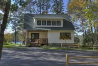 Newly Constructed Lakeside Cottage-Heavenly Porch-2 Fireplaces-Includes Pontoon!