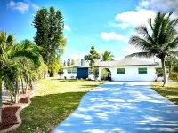 Coco Cabana Villa -5 miles to beach- heated pool