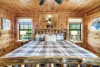 Fall Specials! Views in Smokies!  Hot Tub, Games, Outdoor Checkers!