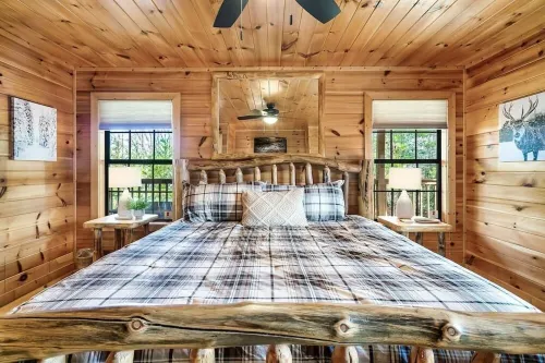 Fall Specials! Views in Smokies!  Hot Tub, Games, Outdoor Checkers!