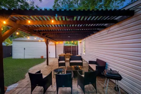 Downtown Carrollton Home Отели в г. Кэрролтон