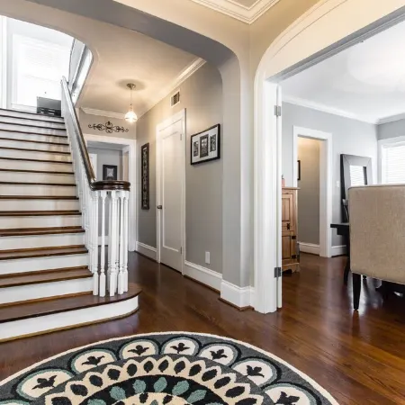 The Roux House Offers Luxury, Comfort & Location!
