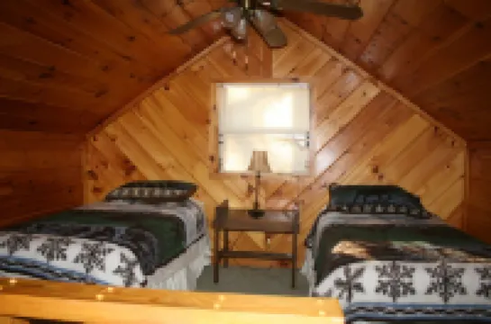 Private, Secluded, Relaxing Cabin.   012564ASK ABOUT WEDDING OPPORTUNITIES!
