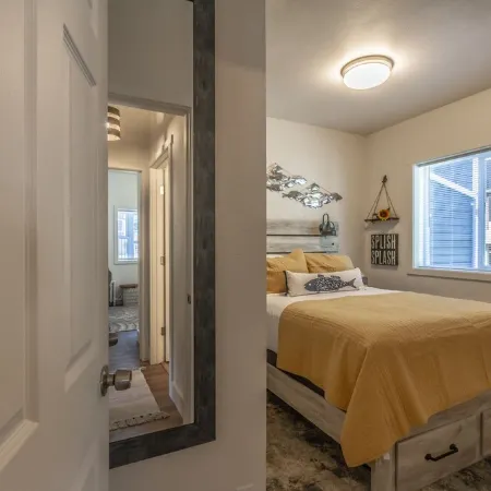 Spacious suite in the heart of downtown