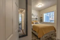 Spacious suite in the heart of downtown