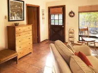 Cozy and Charming Apple Blossom Retreat—Relax with Nature