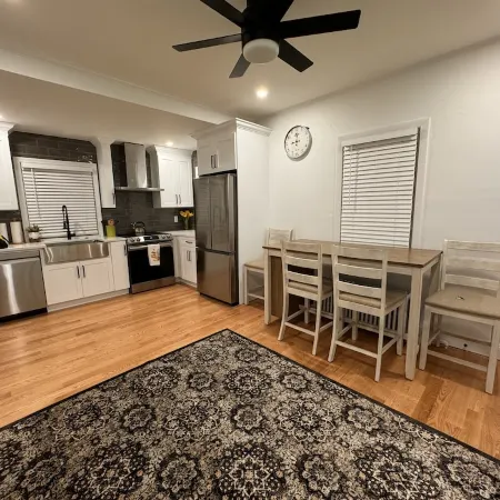 NEWLY RENOVATED STUDIO CLOSE TO DOWNTOWN IPSWICH
