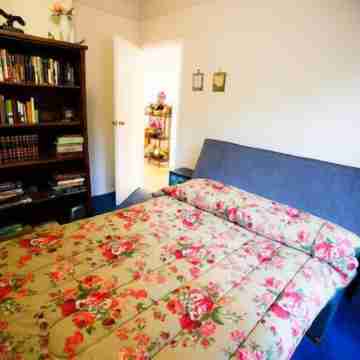 Maeburn Cottages - Self-contained Lakeside Getaway Rooms