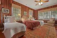 Stunning Lake Moultrie Estate on Deep Water