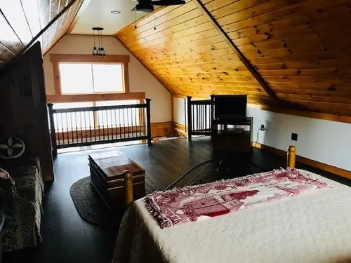 Direct Trail Access-L & R Lakeside Rentals with this Beautiful Camp on Long Lake Hotels in Square Lake