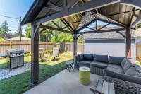 The Relax-INN' Heron