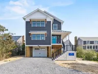 Brand new house on a private beach! Hotels in Bourne