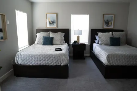 Luxe 3BR Oakland Escape | Chic Outdoor Living Отели рядом с достопримечательностью «Центр Конвенции Окленда»