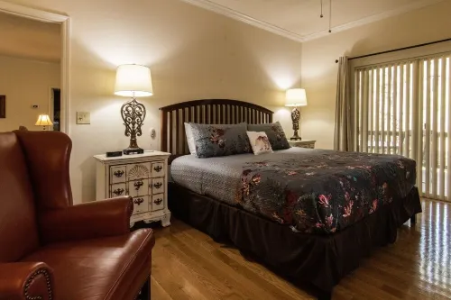 Condo w/ Creek, Golf & Mtn Views, Only 5 Steps to get in and Washer & Dryer!