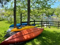 2nd story lake view, private deck- close to Scranton, Honesdale & Elk Mountain!