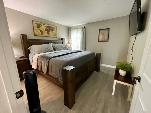 Beautiful Branson Pointe Royale One Bedroom King + Queen Sleeper Sofa