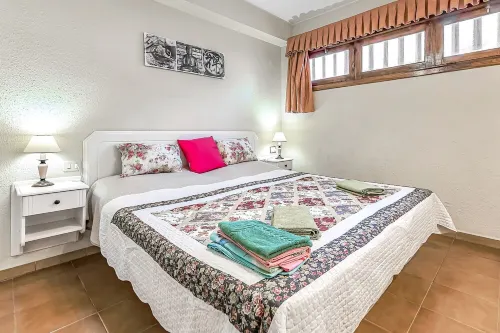 1 bdr apartment with heated pool, close to the beach, Complex Garden City