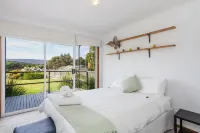 A RIVER BED  COTTAGE - Relax and unwind in this spacious cottage by the river Hotels in Aireys Inlet