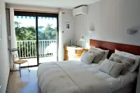 Cassis apartment near beaches & port, panoramic view, aircon, private parking