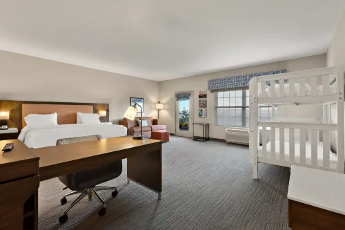 Hampton Inn & Suites Petoskey - Pools