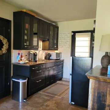 Cozy Guest Suite with Private Backyard